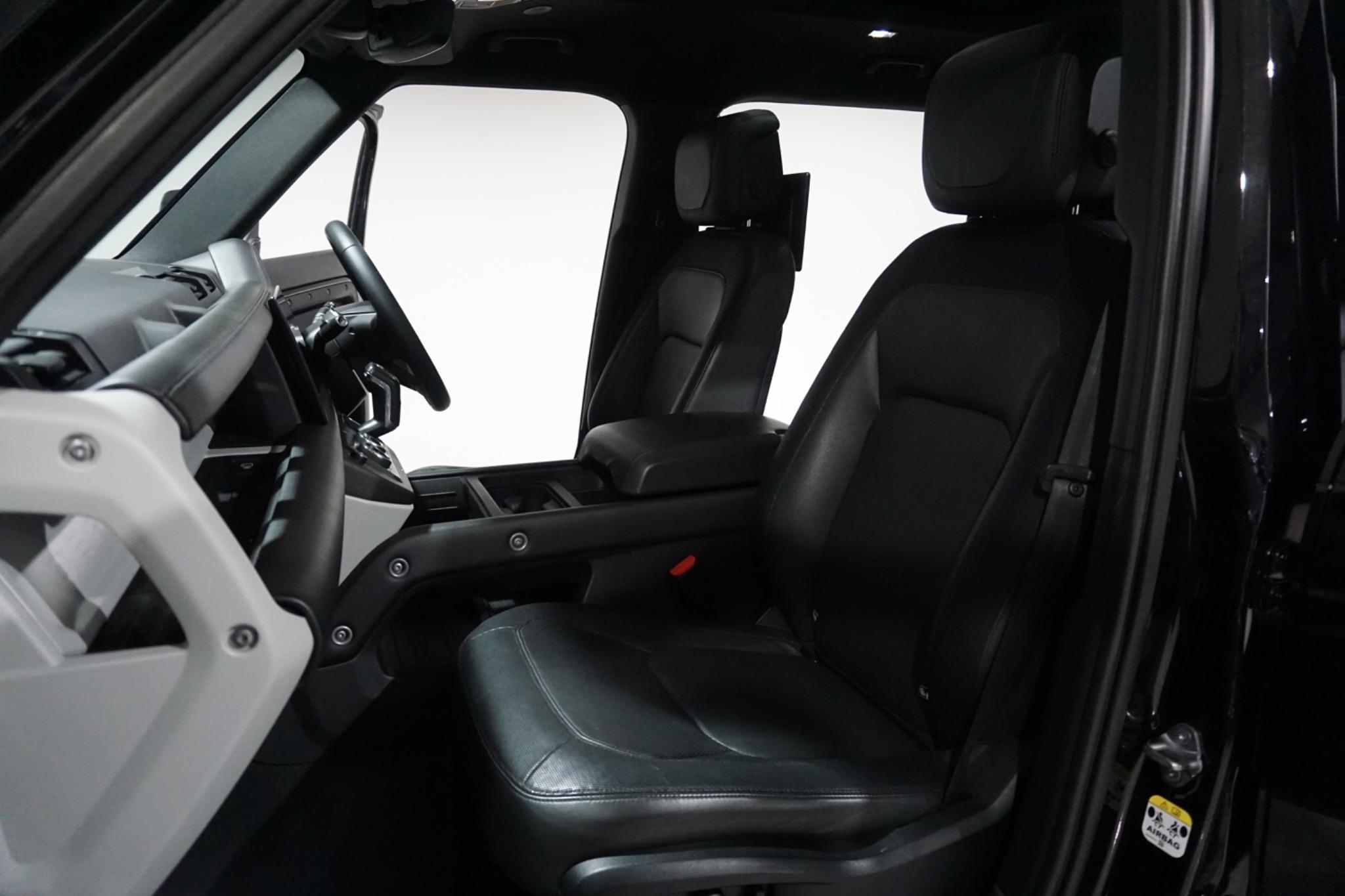 Land Rover Defender 110 3.0 D250 MHEV X-Dynamic HSE Auto 4WD Euro 6 (s/s) 5dr